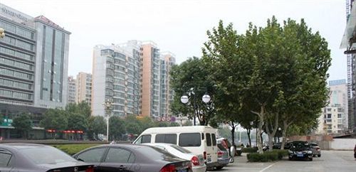 Jiujiang Bonnie Express Business Hotel Exterior foto